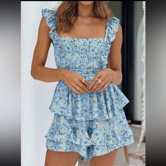 SHEIN Pants - 🌱🦢4 FOR $15!🦢🌱 Blue Floral Ruffle Romper Square Neck Ruffle Jumpsuit